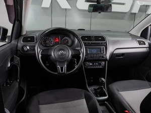 Седан Volkswagen Polo 2014 года, 789000 рублей, Тюмень