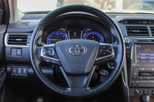 Седан Toyota Camry 2017 года, 2190000 рублей, Ярославль