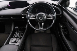 Хетчбэк Mazda 3 2019 года, 1769000 рублей, Красноярск