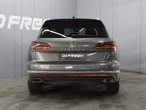 Внедорожник Volkswagen Touareg 2019 года, 5100000 рублей, Омск