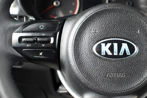 Седан Kia Rio 2017 года, 1059000 рублей, Тюмень