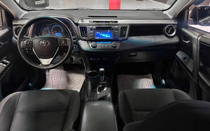 Внедорожник Toyota RAV4 2015 года, 2107000 рублей, Красноярск