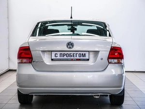 Седан Volkswagen Polo 2013 года, 850000 рублей, Красноярск