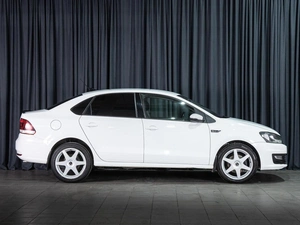 Седан Volkswagen Polo 2018 года, 1098000 рублей, Волгоград