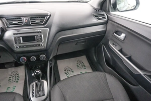 Седан Kia Rio 2017 года, 849000 рублей, Красноярск