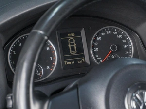 Внедорожник Volkswagen Tiguan 2012 года, 1119000 рублей, Сургут