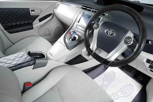 Лифтбек Toyota Prius 2014 года, 999000 рублей, Тюмень