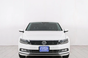 Седан Volkswagen Passat 2016 года, 1639000 рублей, Красноярск