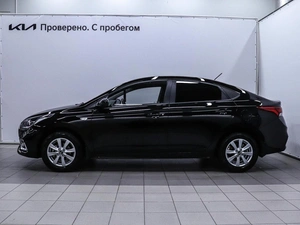 Седан Hyundai Solaris 2017 года, 1249000 рублей, Красноярск