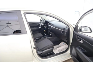 Седан Kia Rio 2017 года, 1400000 рублей, Обнинск