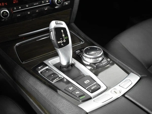 Седан BMW 7 серия 2015 года, 2299900 рублей, Казань