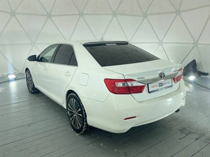 Седан Toyota Camry 2014 года, Брянск