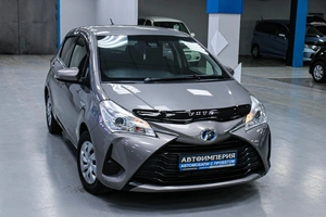 Хетчбэк Toyota Vitz 2017 года, 978000 рублей, Солонцы