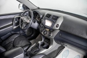 Внедорожник Toyota RAV4 2011 года, 1399000 рублей, Пермь
