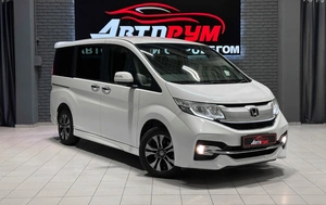 Минивэн Honda Stepwgn 2017 года, 1897000 рублей, Красноярск