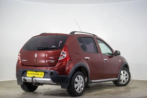 Хетчбэк Renault Sandero 2012 года, 719000 рублей, Оренбург