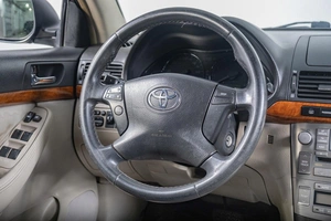 Седан Toyota Avensis 2008 года, 899000 рублей, Томск
