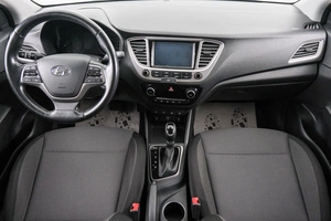 Седан Hyundai Solaris 2019 года, 1649000 рублей, Красноярск