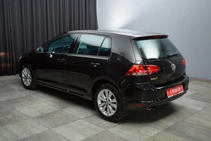 Хетчбэк Volkswagen Golf 2013 года, 1149000 рублей, Красноярск
