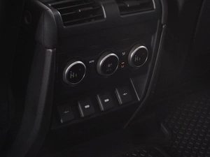 Внедорожник Land Rover Defender 2020 года, 8459000 рублей, Красный Пахарь