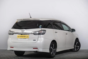 Минивэн Toyota Wish 2013 года, 1299000 рублей, Томск