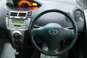 Хетчбэк Toyota Vitz 2008 года, 528000 рублей, Солонцы