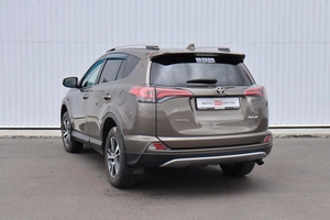 Внедорожник Toyota RAV4 2017 года, 2220000 рублей, Брянск