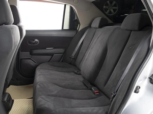 Седан Nissan Tiida 2011 года, 730000 рублей, Омск