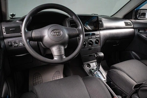 Хетчбэк Toyota Corolla 2005 года, 589000 рублей, Сургут