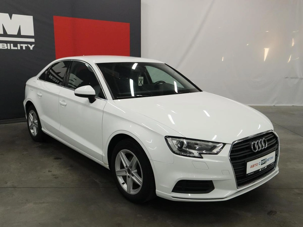Седан Audi A3 2018 года, 2120000 рублей, Курск