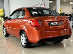 Седан Kia Rio 2010 года, 687000 рублей, Солонцы