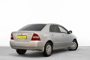 Седан Toyota Corolla 2001 года, 499000 рублей, Барнаул