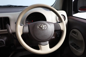 Хетчбэк Toyota Passo 2013 года, 829000 рублей, Новосибирск