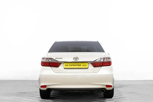 Седан Toyota Camry 2018 года, 2599000 рублей, Барнаул