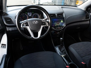 Седан Hyundai Solaris 2016 года, 980000 рублей, Краснодар