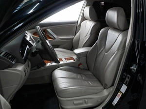 Седан Toyota Camry 2010 года, 1599000 рублей, Тюмень