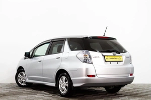 Универсал Honda Fit Shuttle 2011 года, 779000 рублей, Сургут