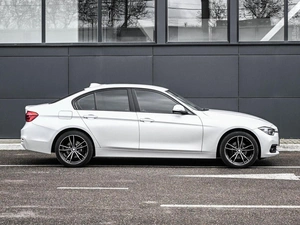 Седан BMW 3 серия 2017 года, 2299000 рублей, Кирилловка