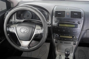 Седан Toyota Avensis 2009 года, 1149000 рублей, Кемерово