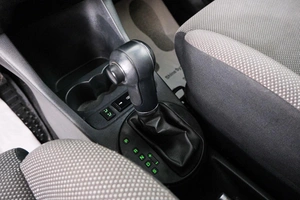 Хетчбэк Skoda Fabia 2012 года, 899000 рублей, Красноярск