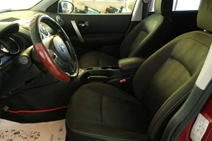 Внедорожник Nissan Qashqai 2011 года, 1049000 рублей, Омск
