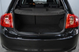 Хетчбэк Toyota Auris 2008 года, 590000 рублей, Омск