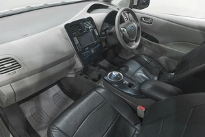 Хетчбэк Nissan Leaf 2012 года, 679000 рублей, Новокузнецк