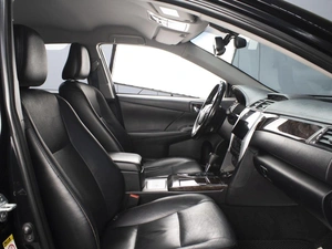 Седан Toyota Camry 2014 года, 1690000 рублей, Омск