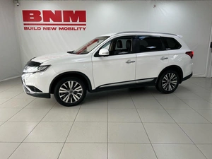 Внедорожник Mitsubishi Outlander 2019 года, 2960000 рублей, Смоленск
