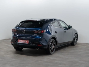 Хетчбэк Mazda 3 2021 года, 1910000 рублей, Красноярск