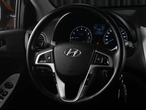 Седан Hyundai Solaris 2014 года, 1049000 рублей, Тюмень