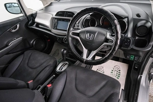 Хетчбэк Honda Fit 2012 года, 829000 рублей, Красноярск
