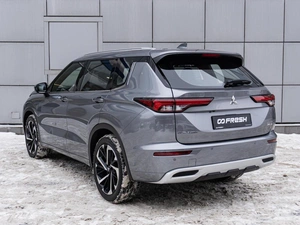 Внедорожник Mitsubishi Outlander 2023 года, 4800000 рублей, Санкт-Петербург