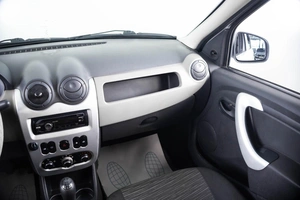 Седан Renault Logan 2010 года, 449000 рублей, Пермь